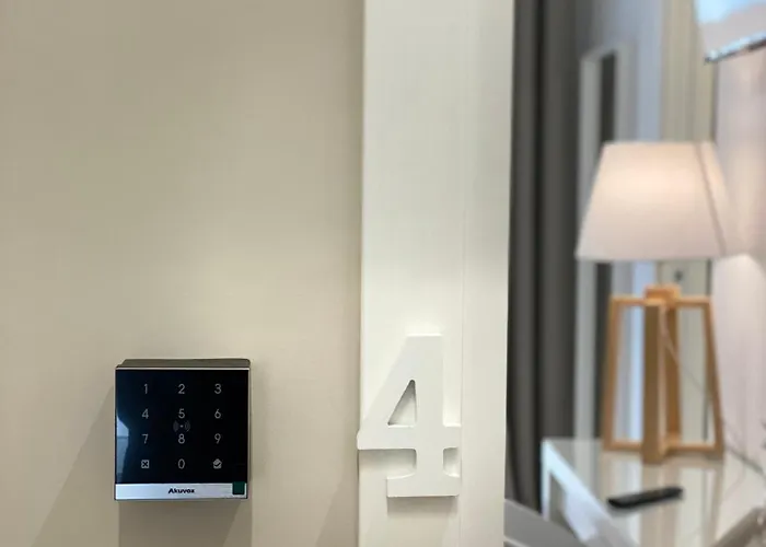 ベッド・アンド・ブレックファスト Campus