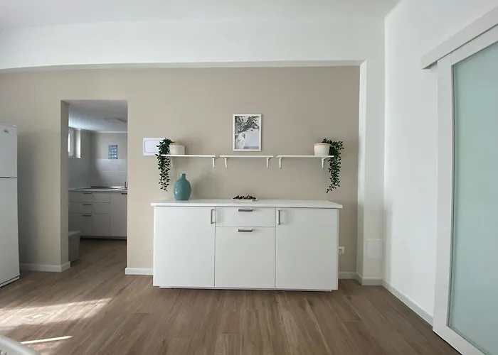 ベッド・アンド・ブレックファスト Campus